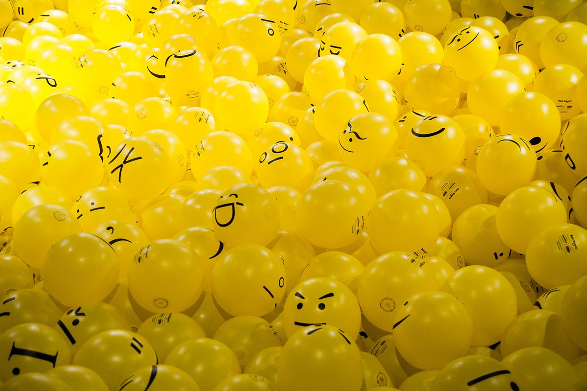 深圳品牌設(shè)計(jì)  深圳品牌策劃  BALL.ROOM展覽品牌形象設(shè)計(jì)  產(chǎn)品展示